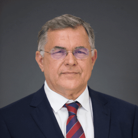 Carlos E. González Pérez